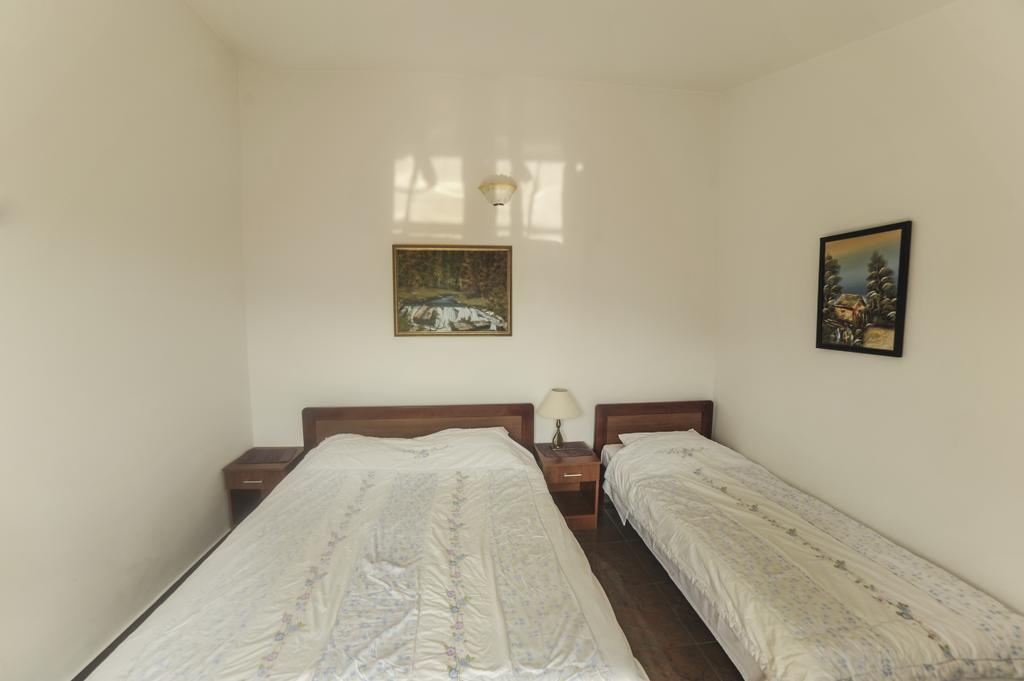 Mijovic Apartments Budva Kamer foto